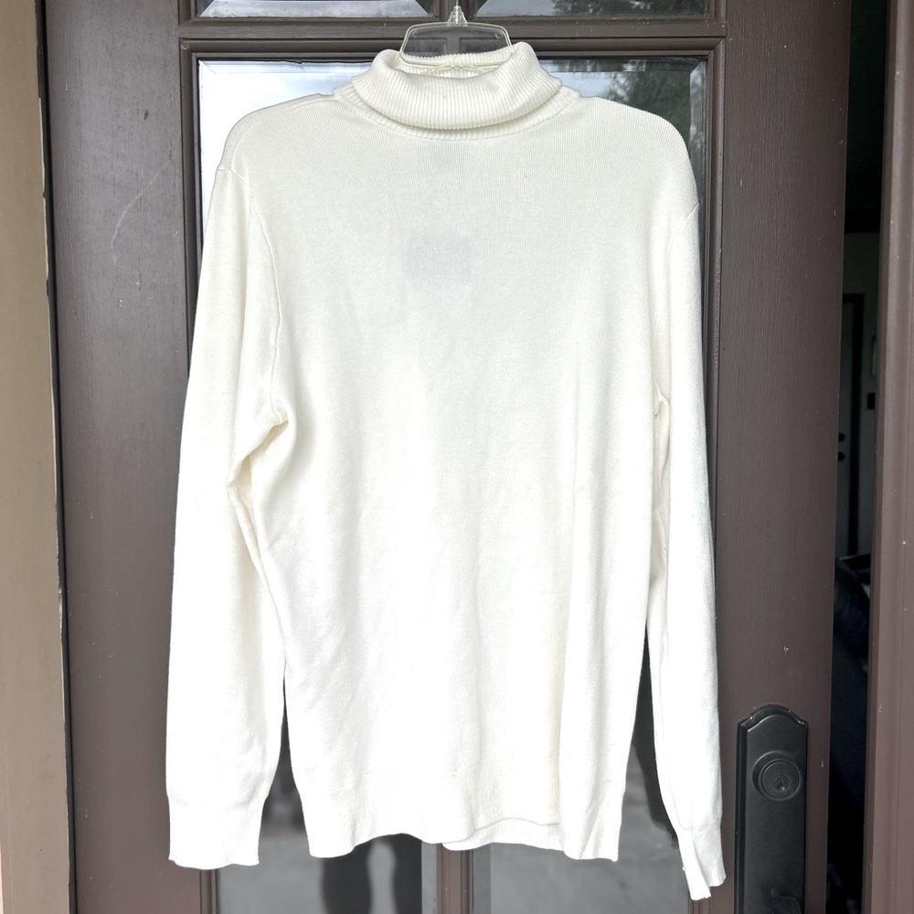 J C Penney Abbott Elementary White Cream Soft Turtleneck Sweater Size Medium NWT